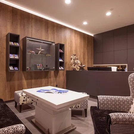 Alptirol Apartahotel 4*