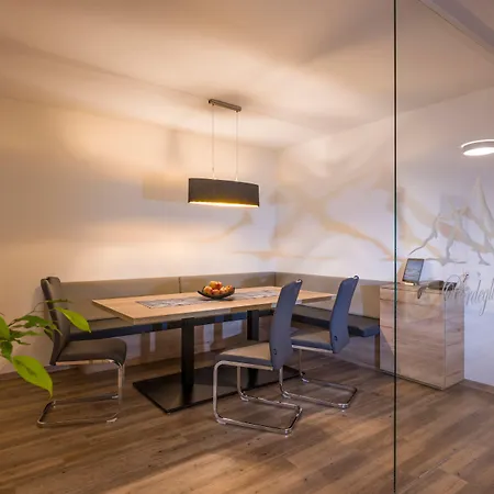 Aparthotel Alptirol 4*