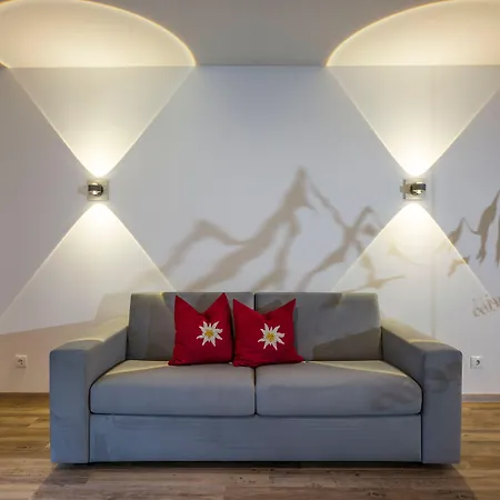 شقة فندقية Alptirol 4*