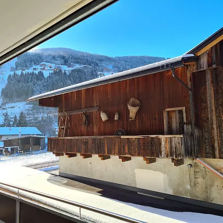 Alptirol Aparthotel 4*