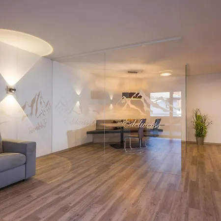 Aparthotel Alptirol 4*
