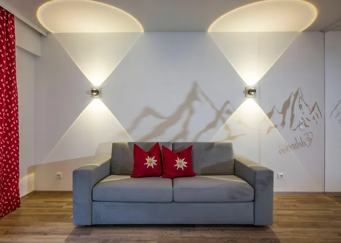 アパートホテル Alptirol 4*